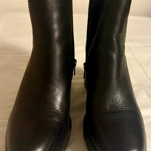 Naturalizer Verney Black Boot size 8 - Picture 2 of 9